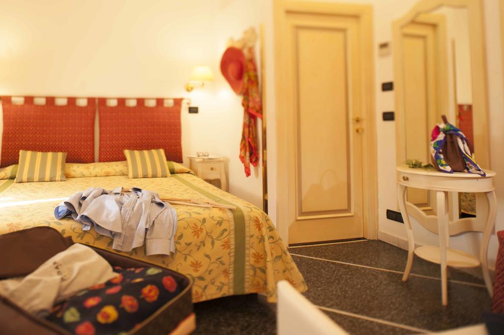 Hotel Astigiana & Appartamenti Varazze Extérieur photo