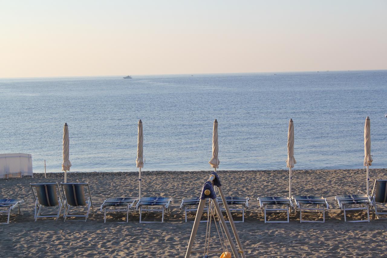 Hotel Astigiana & Appartamenti Varazze Extérieur photo
